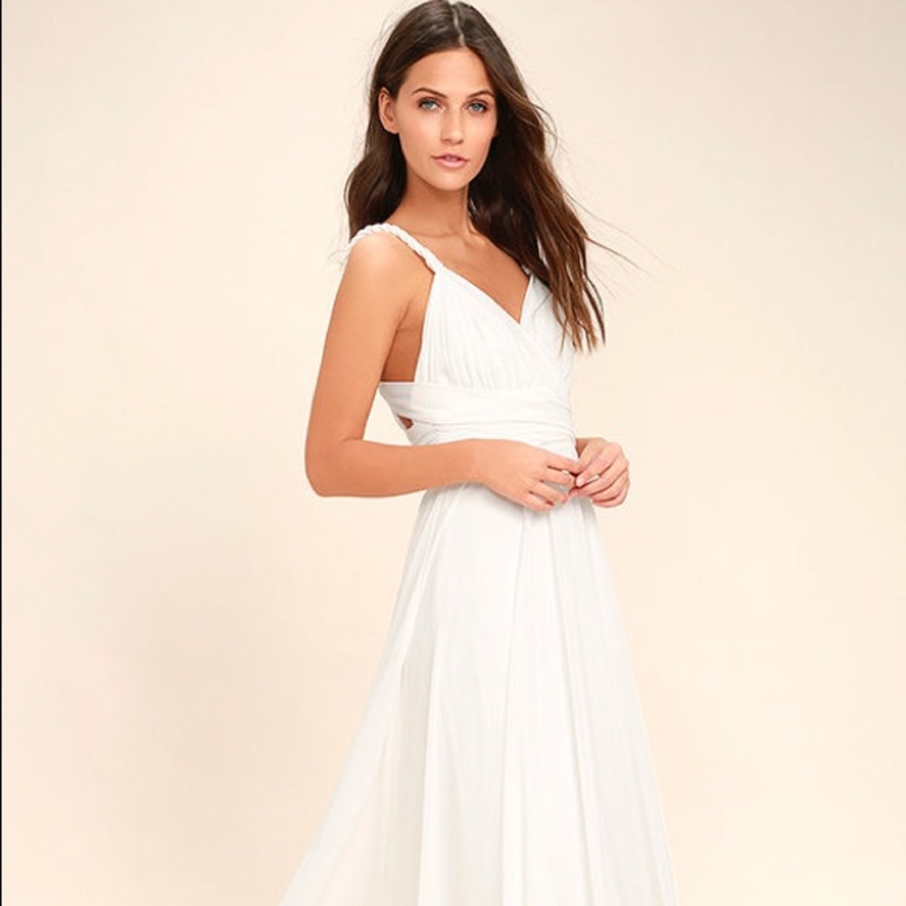 Lulu’s white maxi dresss, flowy wedding dress
